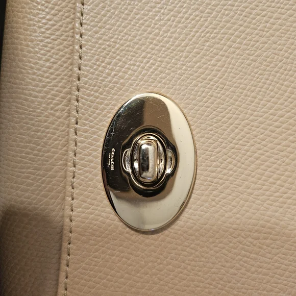 Nude coach purse - Picture 2 of 13